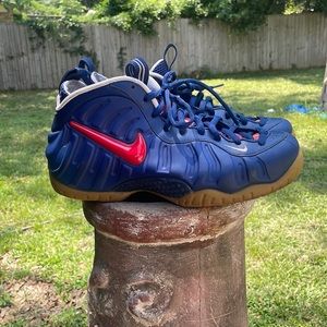 Nike Air Foamposite Size 9